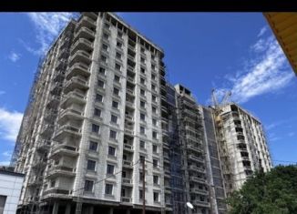 Продам 4-ком. квартиру, 164 м2, Дагестан, улица Генерала Омарова, 23