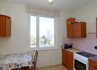 Продажа трехкомнатной квартиры, 63.8 м2, Москва, Дегунинская улица, 5