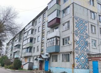 Продается четырехкомнатная квартира, 57.5 м2, Калужская область, улица Комарова, 21