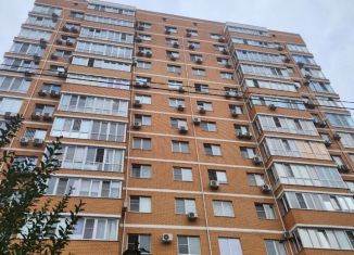 Продажа 2-ком. квартиры, 77 м2, Новороссийск, улица Серова, 17