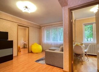 Сдам в аренду 2-комнатную квартиру, 45 м2, Москва, улица Искры, 11