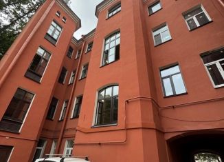 Комната на продажу, 37.6 м2, Санкт-Петербург, Малая Посадская улица, 20, метро Горьковская