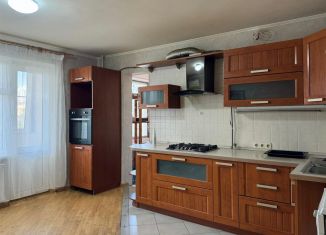 Продажа 3-комнатной квартиры, 81 м2, Краснодар, улица Бульварное Кольцо, 18