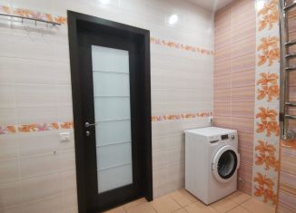 Сдаю 3-ком. квартиру, 80 м2, Татарстан, улица Кул Гали, 27