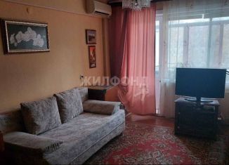 Продам 2-комнатную квартиру, 52 м2, Благовещенск, улица Кантемирова, 1