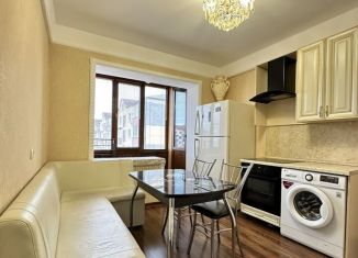 Сдается 1-ком. квартира, 40 м2, Дагестан, улица И.В. Сталина, 1