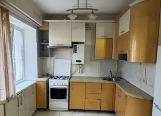 Продам трехкомнатную квартиру, 60 м2, Карачаево-Черкесия, Кавказская улица, 30