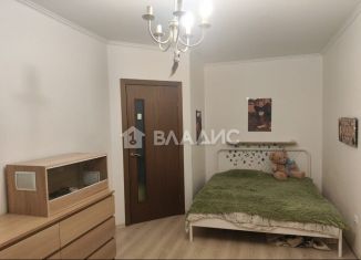 Продаю 1-комнатную квартиру, 38 м2, посёлок Шушары, Новгородский проспект, 10