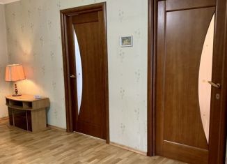 Сдача в аренду 2-ком. квартиры, 60 м2, Иркутск, улица Клары Цеткин, 8