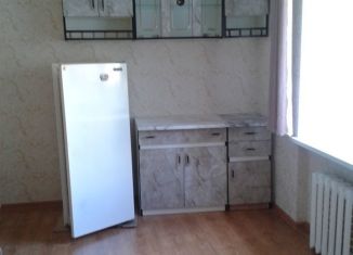 Трехкомнатная квартира в аренду, 55 м2, Ярцево, улица Энтузиастов, 27