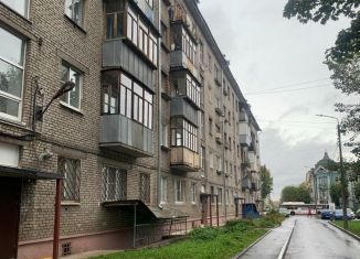 Продам 2-комнатную квартиру, 42.2 м2, Череповец, улица Ленина, 109