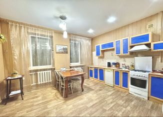 Продается трехкомнатная квартира, 92.6 м2, Омск, улица СибНИИСХоз, 1