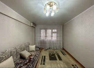 Продаю 3-ком. квартиру, 58 м2, Астраханская область, улица Савушкина, 32