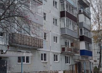 Продается двухкомнатная квартира, 51.6 м2, Кемеровская область, улица 50 лет Города, 22