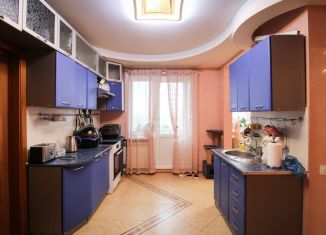 Продам пятикомнатную квартиру, 91.6 м2, Красноярск, улица Петрушина, 1