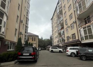 Продаю 2-комнатную квартиру, 67 м2, Ессентуки, улица Ленина, 14А