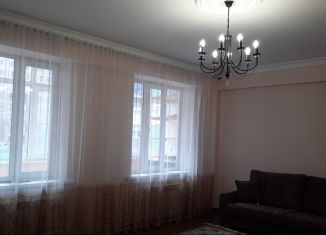 Сдается 2-ком. квартира, 80 м2, Дагестан, улица Лаптиева, 78