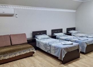 Сдам в аренду квартиру студию, 34 м2, Краснодарский край, улица Комарова, 27