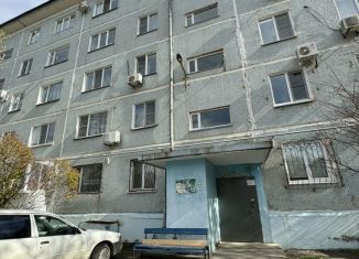 Продам 2-ком. квартиру, 52.6 м2, Биробиджан, Советская улица, 68А