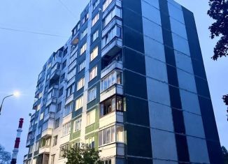 Продам 3-ком. квартиру, 79 м2, Гатчина, улица 120-й Гатчинской Дивизии, 7