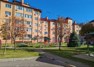 Сдается трехкомнатная квартира, 85 м2, Егорьевск, Советская улица, 4