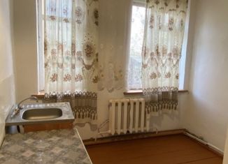 Продаю 2-ком. квартиру, 47 м2, Курганская область, Школьная улица, 3