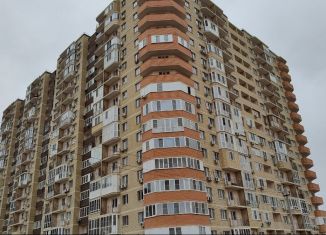 Продаю 3-ком. квартиру, 91 м2, Астрахань, улица Трофимова, 6, Советский район