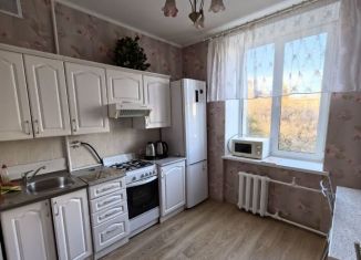 Аренда 2-комнатной квартиры, 55 м2, Екатеринбург, проспект Ленина, 93