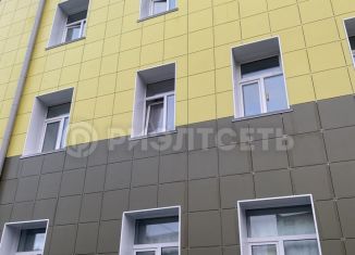 Продам 3-ком. квартиру, 60 м2, Мурманская область, Хибиногорская улица, 30