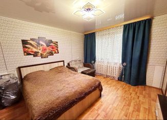 Продам двухкомнатную квартиру, 43 м2, Екатеринбург, метро Площадь 1905 года, улица Токарей