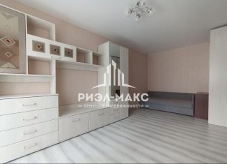 Продам 1-ком. квартиру, 30.5 м2, Брянск, улица Молодой Гвардии, 83