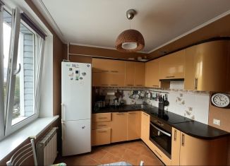 Продается 2-ком. квартира, 60.4 м2, Туапсе, улица Пушкина, 43