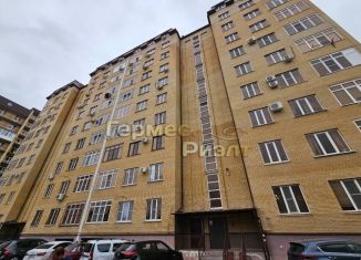 Продам 3-ком. квартиру, 95 м2, Ессентуки, Новопятигорская улица, 1/1