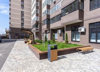 Продается 3-комнатная квартира, 90 м2, Краснодар, Старокубанская улица, 123А