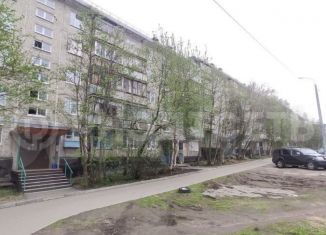 Продам 2-комнатную квартиру, 43.3 м2, Мурманск, улица Капитана Копытова, 21, Первомайский округ