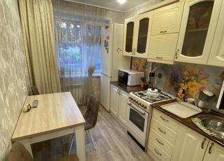 Продажа 3-ком. квартиры, 60 м2, Энгельс, 1-й микрорайон, 16