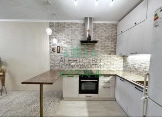 Продается 1-комнатная квартира, 50 м2, Казань, улица Азата Аббасова, 5