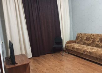 Сдается в аренду 2-ком. квартира, 54 м2, поселок городского типа Никель, Гвардейский проспект, 26А