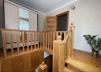 Сдаю 3-ком. квартиру, 80 м2, Дагестан