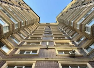 Продается 3-ком. квартира, 150 м2, Махачкала, улица Даниялова, 95к1, Ленинский район