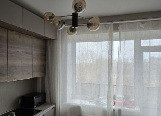 Сдаю 2-ком. квартиру, 53 м2, Хакасия, улица Комарова, 9Б