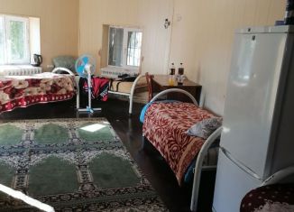 Сдам в аренду квартиру студию, 40 м2, Дагестан, улица Буганова, 39