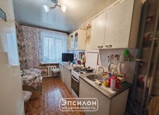 Трехкомнатная квартира на продажу, 59 м2, Курск, улица Комарова, 13/21