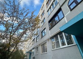 Продам двухкомнатную квартиру, 52.7 м2, Псковская область, улица Кузбасской Дивизии, 32