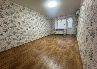 Продаю 3-ком. квартиру, 58 м2, Татарстан, улица Гагарина, 13