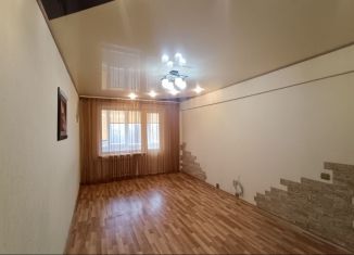 Продается трехкомнатная квартира, 62.8 м2, Алтайский край, улица Карла Маркса, 235