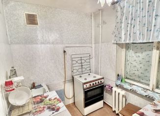 Сдам 3-ком. квартиру, 56 м2, Кириши, улица Мира, 18