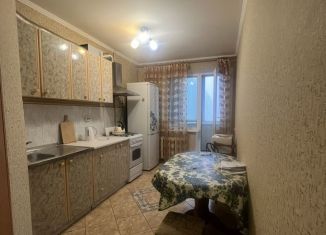 Продаю 3-ком. квартиру, 74 м2, Ставрополь, улица Пирогова