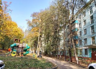 Продам 3-комнатную квартиру, 55 м2, Реутов, Комсомольская улица