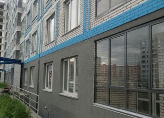 Продаю 1-ком. квартиру, 40 м2, Абакан, улица Генерала Тихонова, 8